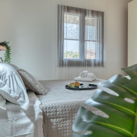 Izzhome Escape 2 Villa San Pietro Екстериор снимка
